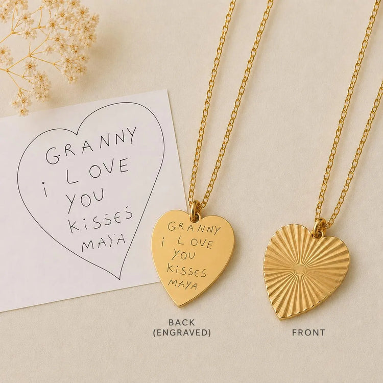 Custom engravednecklace with handwritten engraving